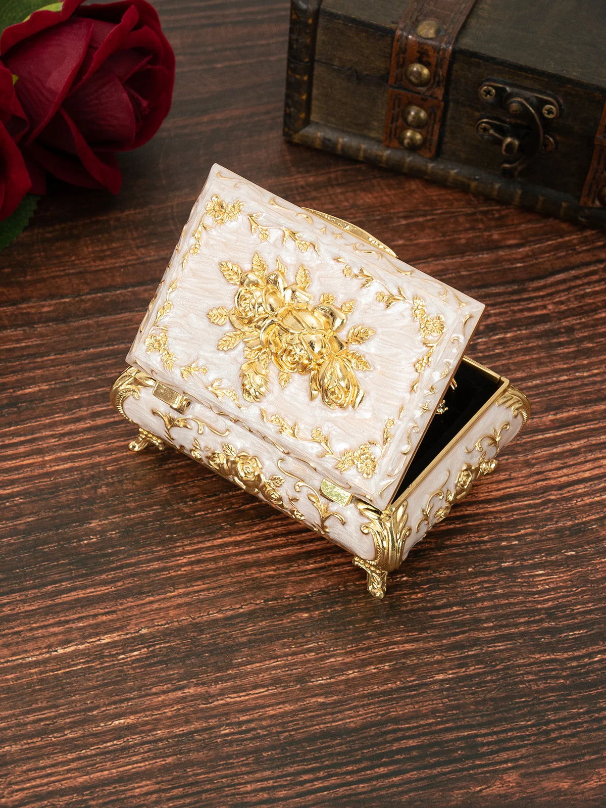 Jewelry box