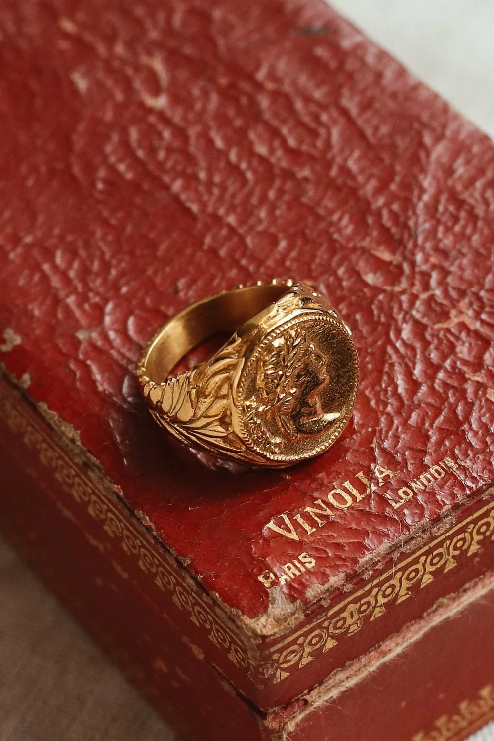 The Caesar Signet